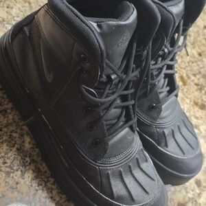 Nike Black High-Top Boots